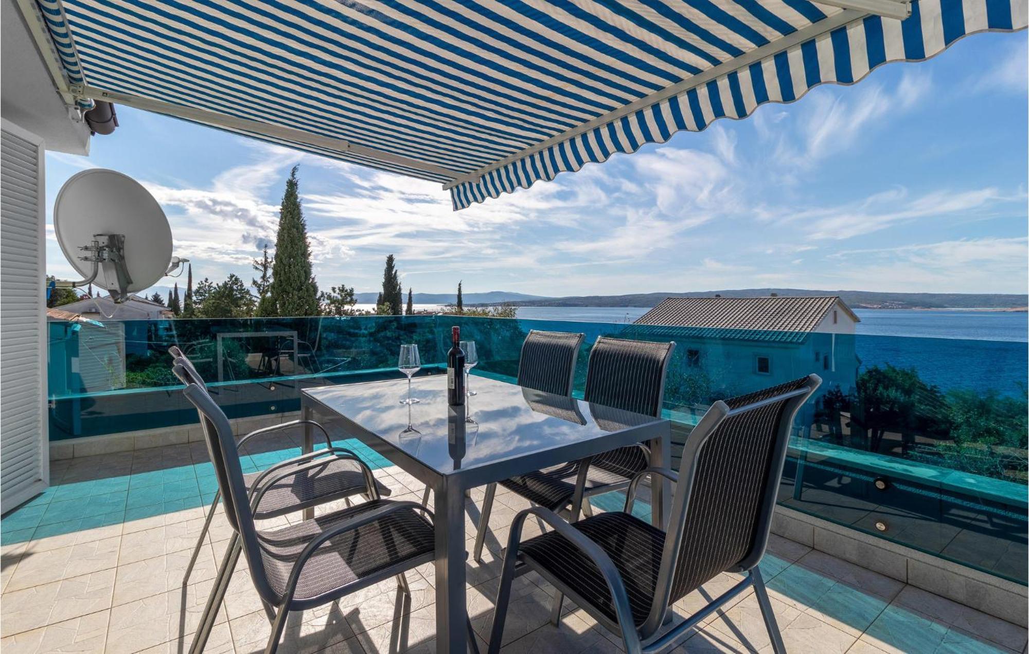 Stunning Apartment In Dramalj With House Sea View Εξωτερικό φωτογραφία
