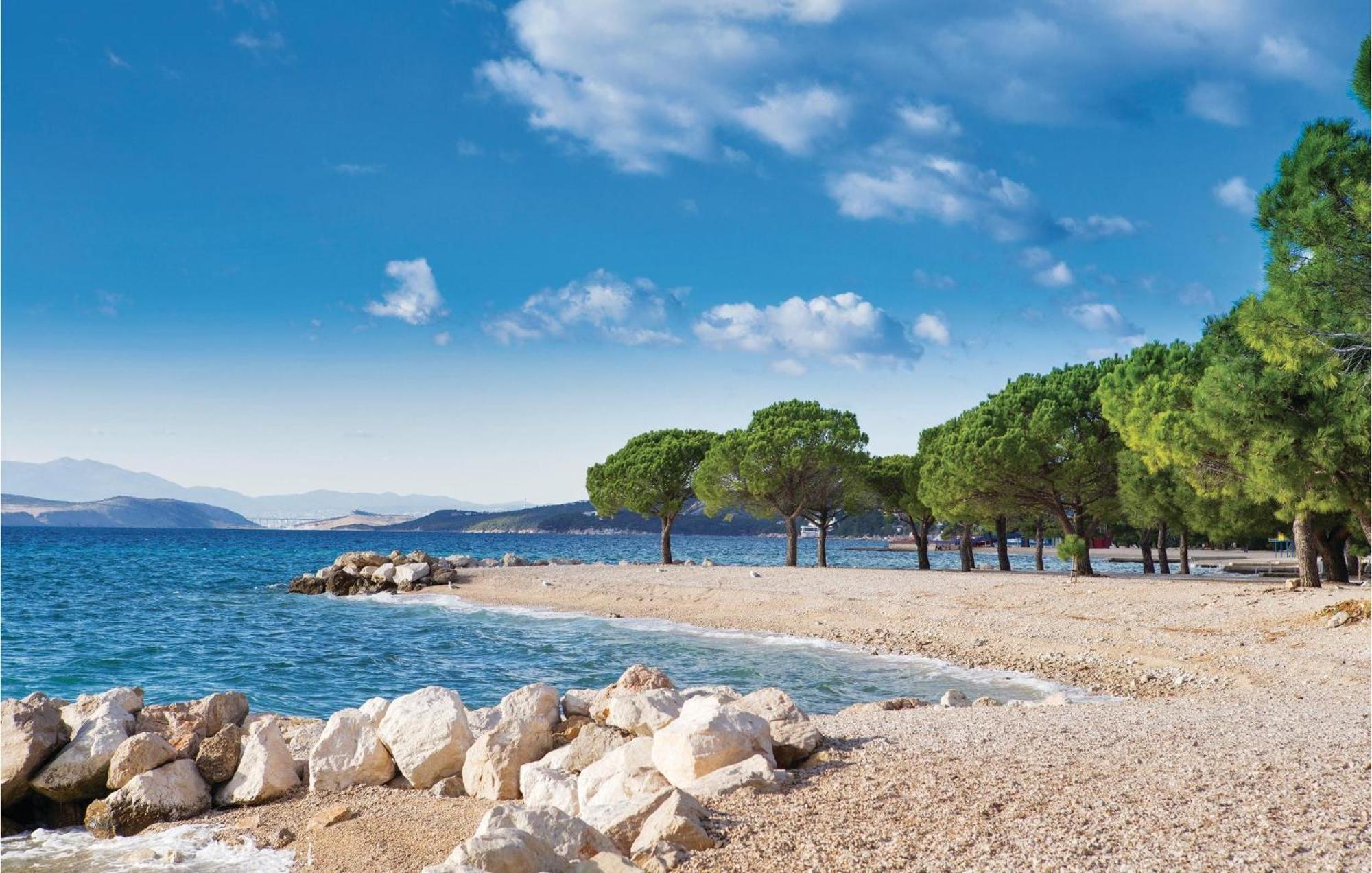 Stunning Apartment In Dramalj With House Sea View Εξωτερικό φωτογραφία